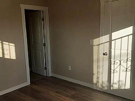Remodeled Two Bedroom in Oakland, CA (Photo 5 of 6)