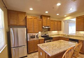 Beautiful 2 Bedroom in Eskaton in Placerville, CA (Photo 3 of 11)