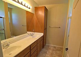 Beautiful 2 Bedroom in Eskaton in Placerville, CA (Photo 8 of 11)
