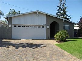 1023 8th St, Manhattan Beach  in Manhattan Beach, CA