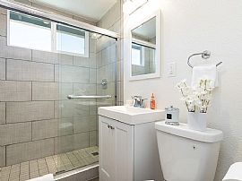 132 Abelia Way, East Palo Alto in East Palo Alto, CA (Photo 5 of 8)