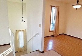 Charming 1 Bedroom 1 Bathroom  in Saint Paul, MN (Photo 5 of 12)