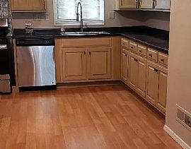 Wyndhurst Rd, Toledo, Oh  in Toledo, OH (Photo 2 of 5)