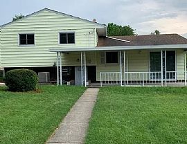 17124 Cambridge Blvd, Bro in Brook Park, OH (Photo 5 of 5)