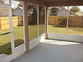 111 Lakeside Cir, Sanford, Fl 32773 in Sanford, FL (Photo 8 of 9)