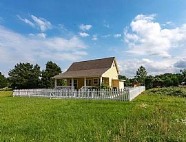 404 N Meyersville Rd, Bre in Brenham, TX