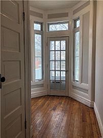 Charming 2 Bedroom and 1 and Bathroom  in Saint Louis, MO (Photo 2 of 12)