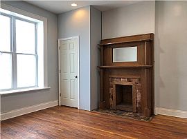Charming 2 Bedroom and 1 and Bathroom  in Saint Louis, MO (Photo 3 of 12)
