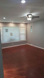 Charming 4 Bd and 2 Bathroom in Franklin Park, IL (Photo 4 of 12)