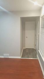 Charming 4 Bd and 2 Bathroom in Franklin Park, IL (Photo 5 of 12)