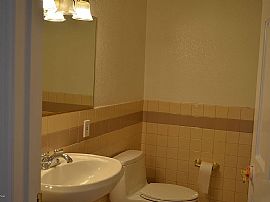 1359 Salisbury Rd, La Canada Flintridge in La Canada Flintridge, CA (Photo 7 of 8)