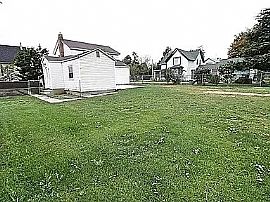 312 Sumner St, Genoa City, Wi 53128 in Genoa City, WI