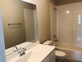 1 Bedroom in Arlington, TX (Photo 3 of 8)