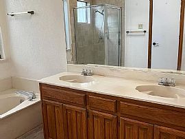 2 Bedroom in Arlington, TX (Photo 5 of 8)