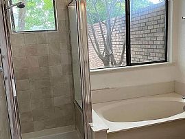 2 Bedroom in Arlington, TX (Photo 7 of 8)