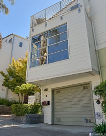 Fantastic Tri-Level 2bed/ 2bath Town-Home Available! in San Francisco, CA (Photo 3 of 12)