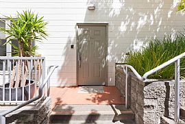 Fantastic Tri-Level 2bed/ 2bath Town-Home Available! in San Francisco, CA (Photo 5 of 12)