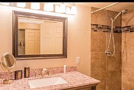 101 S Players Club Dr Apt 22202 in Tucson, AZ (Photo 4 of 9)