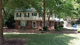 Great Home in a Highly Desirable Neighborhood Located in North  in Raleigh, NC (Photo 2 of 4)