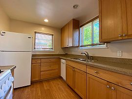 1 Bedroom in Santa Cruz, CA (Photo 3 of 12)