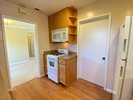 1 Bedroom in Santa Cruz, CA (Photo 6 of 12)