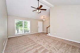 Now Available For Immediate Move in 11710 Cronin Ct, Louisville in Louisville, KY (Photo 2 of 9)