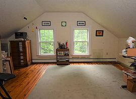 106 Wauregan Rd, Brooklyn, Ct 06234 in Brooklyn, CT (Photo 11 of 12)