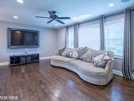 Kamiv59102@remail7.Com in Naperville, IL (Photo 3 of 5)