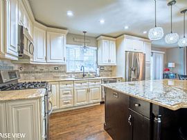 Kamiv59102@remail7.Com in Naperville, IL (Photo 5 of 5)