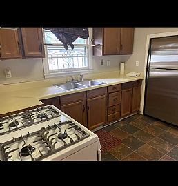 1412 Lincoln St Sw, Birmingham, Al 35211 in Birmingham, AL (Photo 3 of 10)