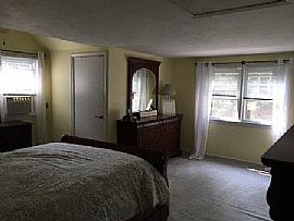 15 Barton St, West Hartford, Ct 06110 in West Hartford, CT (Photo 3 of 9)