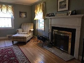 15 Barton St, West Hartford, Ct 06110 in West Hartford, CT (Photo 6 of 9)