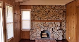 1 Bedroom Home  in Chatsworth, CA (Photo 2 of 10)