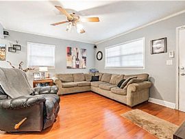 $750 For Rent and $750 For Security Deposit in Tampa, FL (Photo 3 of 8)