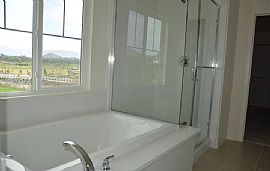 5bedroom 3bathroom  in Mira Loma, CA (Photo 4 of 12)