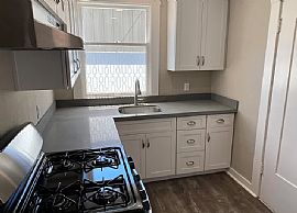 Bedroom 1bathroom  in Oakland, CA (Photo 10 of 10)