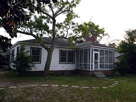 205 Se Baublits Dr, Pensacola, Fl 32507 in Pensacola, FL