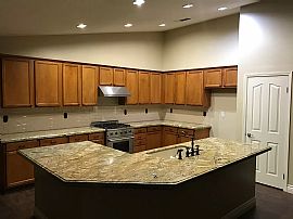 3 Bd- 2 Ba- 1,887 Sqft in Bakersfield, CA (Photo 3 of 10)