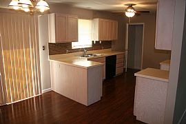 Open Floorplan 3bedroom House in Salina, KS (Photo 2 of 12)