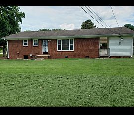 4212 Mcclain Ln Nw, Huntsville, Al 35810 in Huntsville, AL (Photo 11 of 12)
