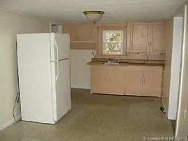 261 Sunnyside Ave, watertown, Ct 06779 in Watertown, CT (Photo 5 of 12)