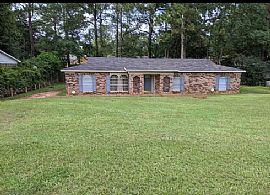 5370 Raines Dr, Mobile, Al 36609 in Mobile, AL