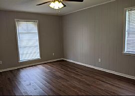 5370 Raines Dr, Mobile, Al 36609 in Mobile, AL (Photo 8 of 12)