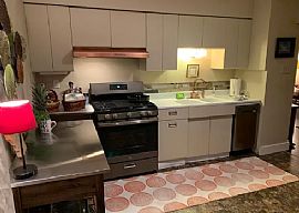 E Belleview Pl, Milwaukee, Wi 53211 in Milwaukee, WI (Photo 7 of 12)