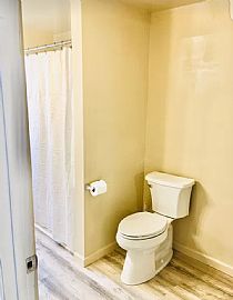 829 Pruitt St, Florence, Al 35630 in Florence, AL (Photo 5 of 8)