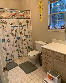 198 S Pointe Dr, Birmingham, Al 35209 in Birmingham, AL (Photo 11 of 12)