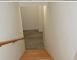 5 Summersweet Dr,  in Glastonbury, CT (Photo 12 of 12)