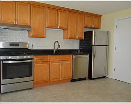 5 Summersweet Dr,  in Glastonbury, CT (Photo 5 of 12)