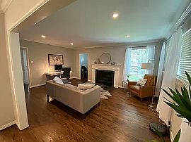 Charming 3 Bed / 2 Bath in Dallas, TX (Photo 9 of 12)