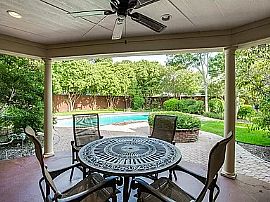 Charming 3 Bed / 3 Bath in Dallas, TX (Photo 12 of 12)